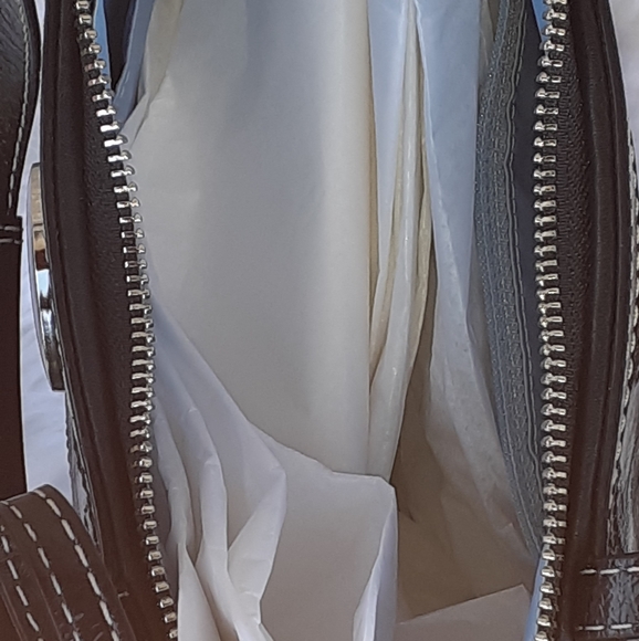 Coach - Picture 2 of 4